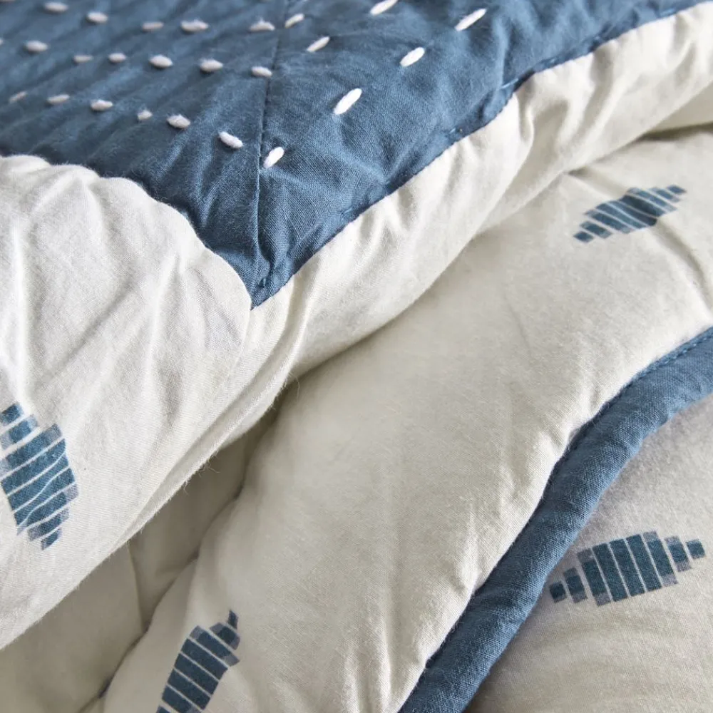 Becquet Boutis micromotif tissé jacquard - CRÉATION< Boutis, Jeté De Lit, Couvre Lit