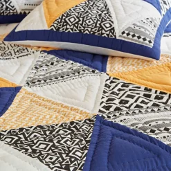 Becquet Boutis patchwork - CRÉATION< Boutis, Jeté De Lit, Couvre Lit