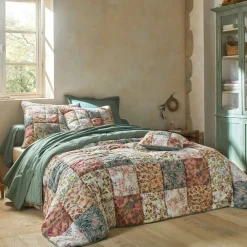 Becquet Boutis patchwork à motifs fleuris - CRÉATION< Boutis, Jeté De Lit, Couvre Lit