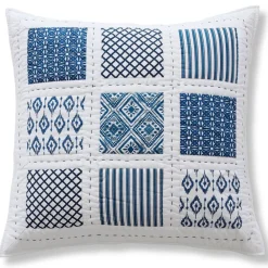 Becquet Boutis patchwork de motifs bleus et blancs - CRÉATION.< Boutis, Jeté De Lit, Couvre Lit