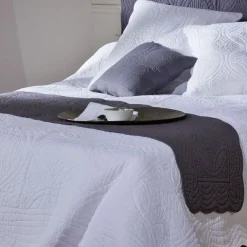 Becquet Chemin de lit en boutis - CRÉATION< Les Matières|Boutis, Jeté De Lit, Couvre Lit