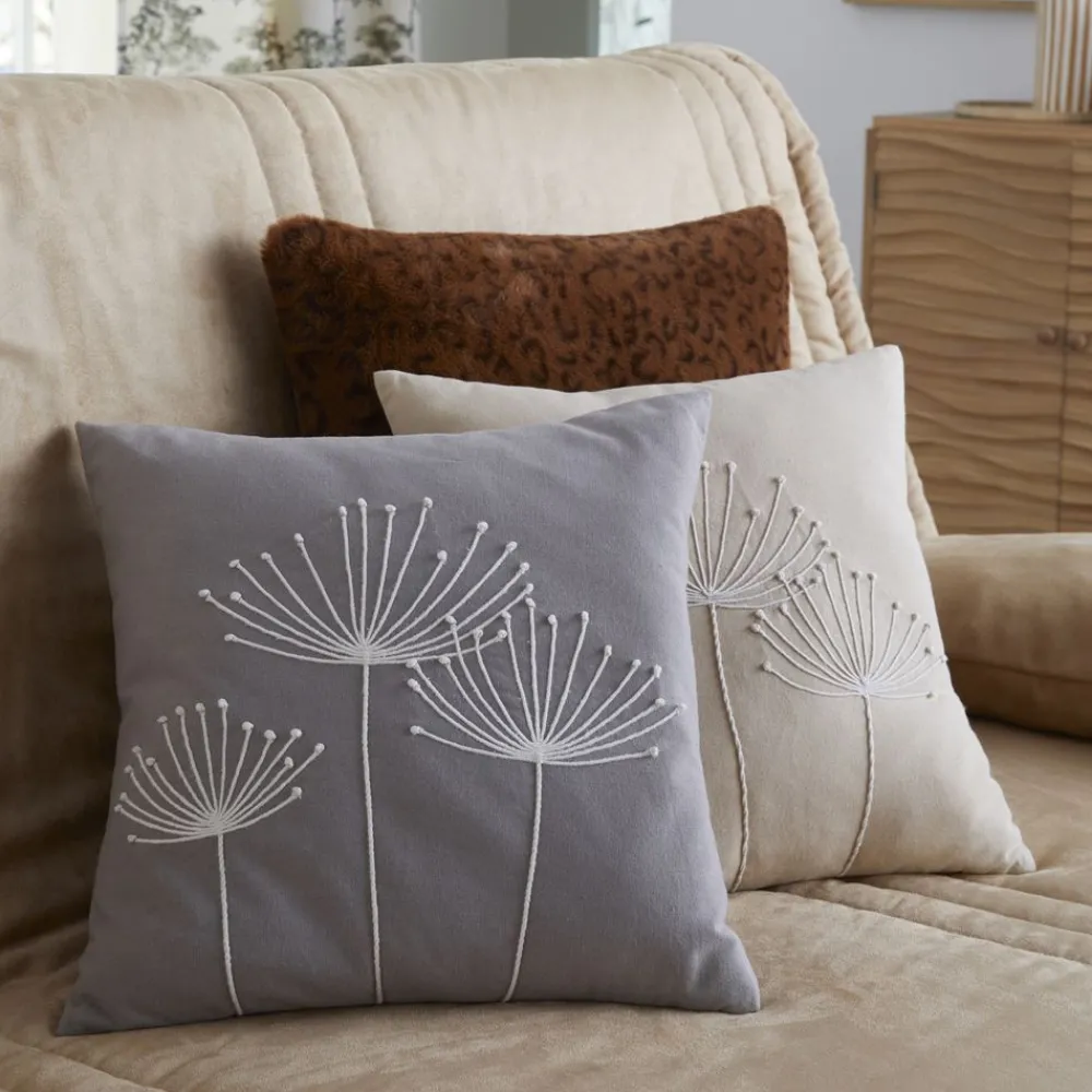 Becquet Coussin brodé fleurs - CRÉATION< Rideau Et Déco Textile|Coussin, Housse De Coussin