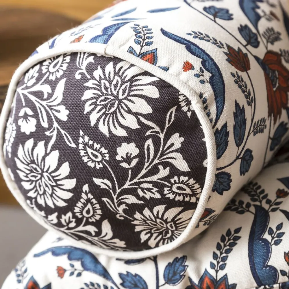 Becquet Coussin double face imprimé coeur et carreaux et coussin polochon à fleurs - CRÉATION< Rideau Et Déco Textile|Coussin, Housse De Coussin