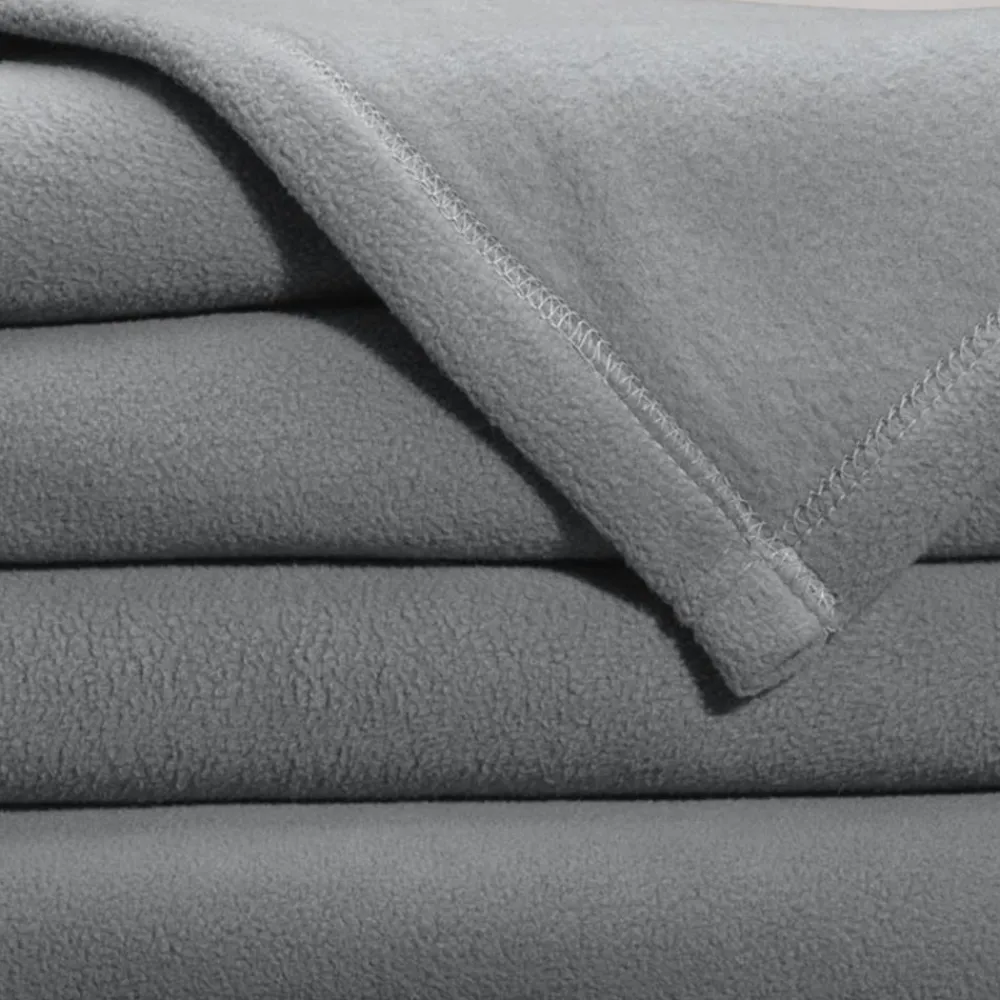 Becquet Couverture POLAIRE UNIE microfibre - tempérée< Couverture|Couverture