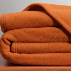 Becquet Couverture POLAIRE UNIE microfibre - tempérée< Couverture|Couverture