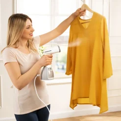 Becquet Défroisseur vertical à vapeur< Entretien Du Linge Et Repassage