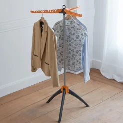 Becquet Etendoir pliable spécial cintres< Entretien Du Linge Et Repassage
