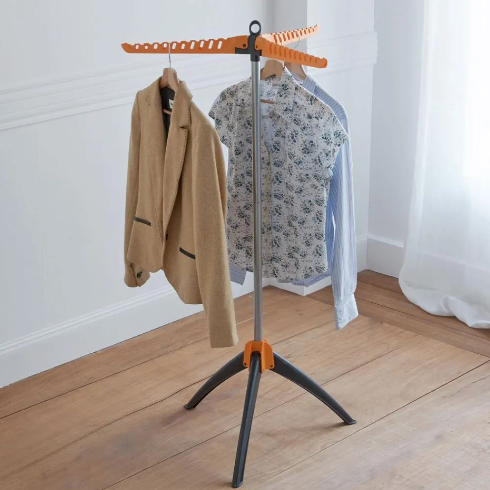 Becquet Etendoir pliable spécial cintres< Entretien Du Linge Et Repassage