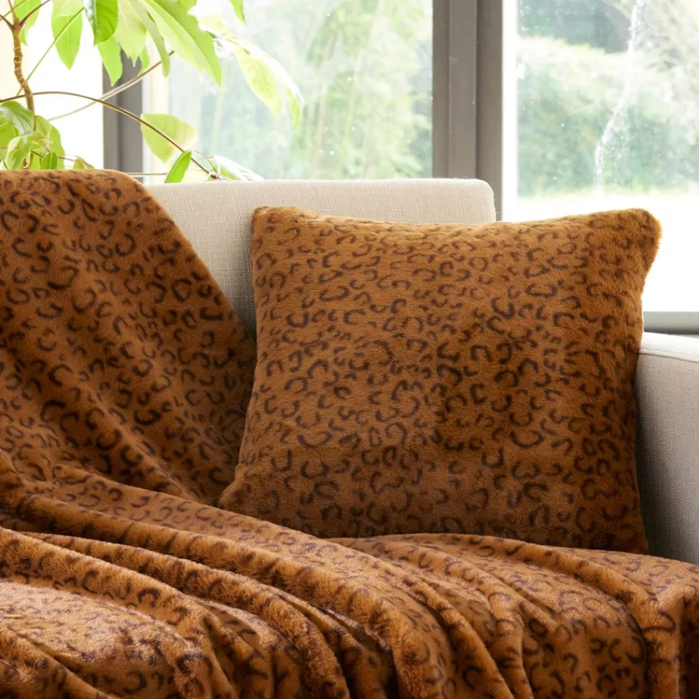 Becquet Housse coussin imitation fourrure léopard< Rideau Et Déco Textile|Coussin, Housse De Coussin