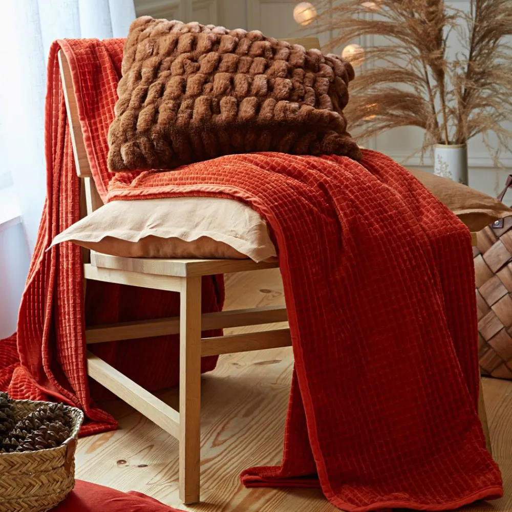 Becquet Housse coussin imitation fourrure à relief< Rideau Et Déco Textile|Coussin, Housse De Coussin