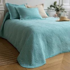 Becquet Jeté de lit à fleurs en relief< Les Matières|Boutis, Jeté De Lit, Couvre Lit