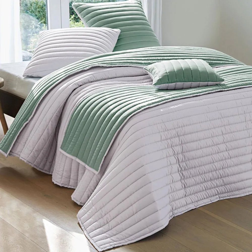 Becquet Jeté de lit double face bicolore - CRÉATION< Boutis, Jeté De Lit, Couvre Lit