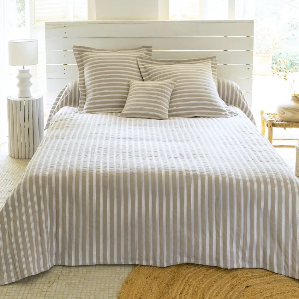 Becquet Jeté de lit jacquard effet gaufré< Boutis, Jeté De Lit, Couvre Lit
