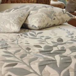 Becquet Jeté de lit jacquard motif liane< Boutis, Jeté De Lit, Couvre Lit