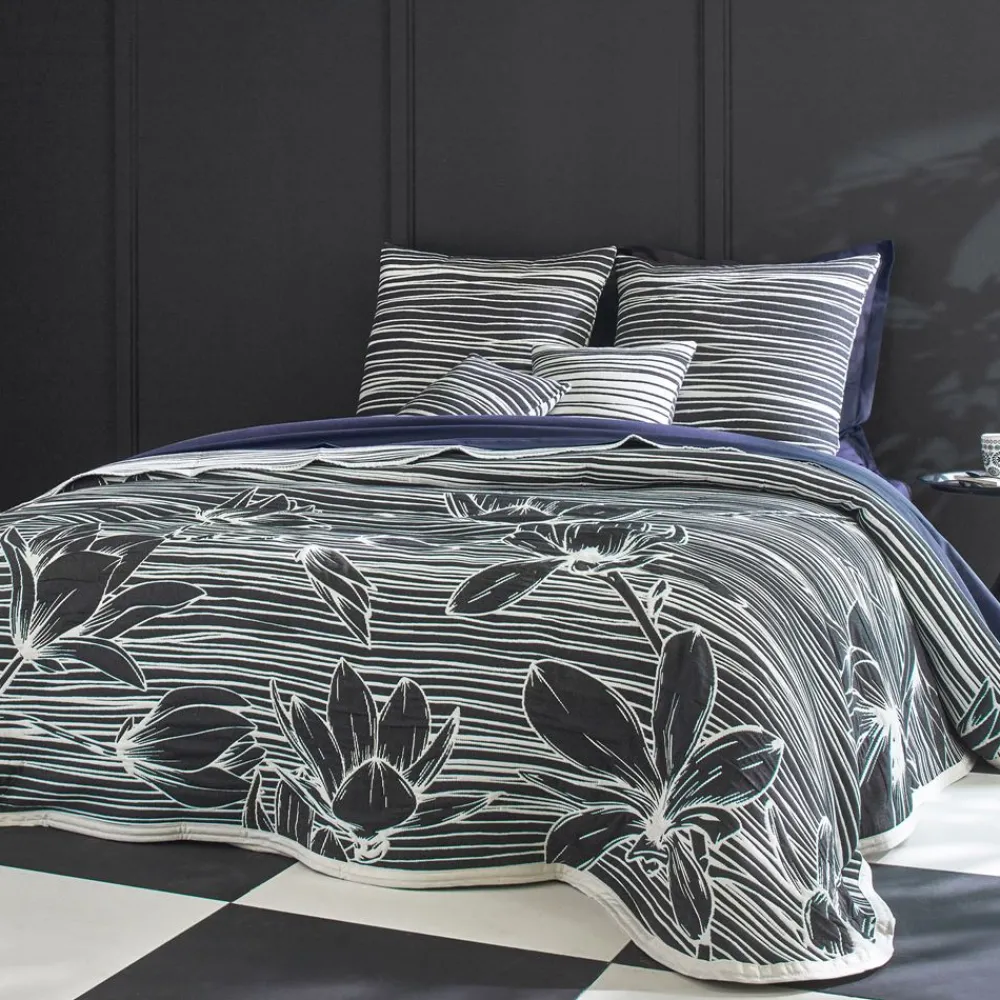 Becquet Jeté jacquard grandes fleurs< Les Matières|Boutis, Jeté De Lit, Couvre Lit