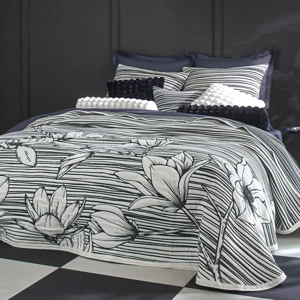 Becquet Jeté jacquard grandes fleurs< Les Matières|Boutis, Jeté De Lit, Couvre Lit