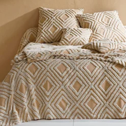 Becquet Jeté tufté - CRÉATION< Rideau Et Déco Textile|Jeté De Canapé, Jeté De Fauteuil