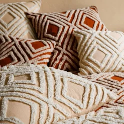 Becquet Jeté tufté - CRÉATION< Rideau Et Déco Textile|Jeté De Canapé, Jeté De Fauteuil