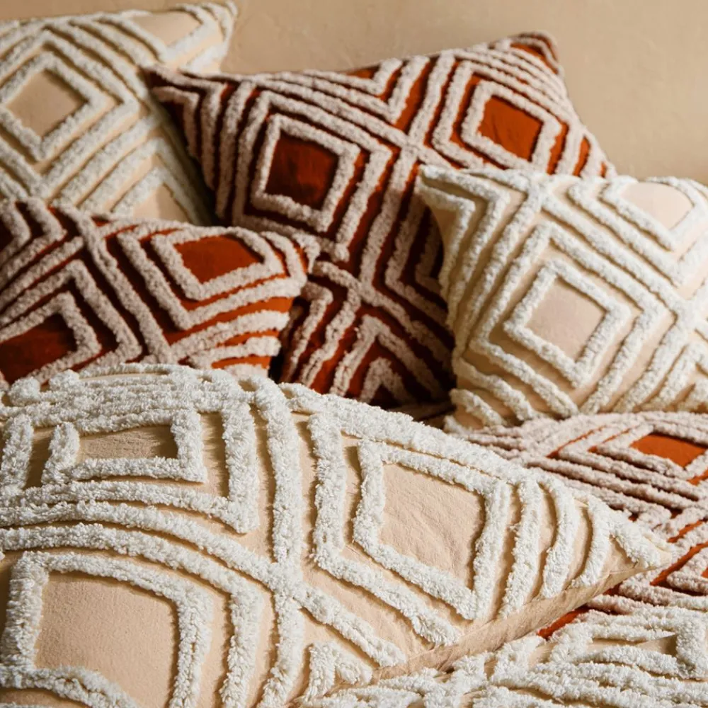 Becquet Jeté tufté - CRÉATION< Rideau Et Déco Textile|Jeté De Canapé, Jeté De Fauteuil