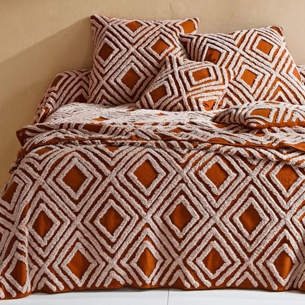 Becquet Jeté tufté - CRÉATION< Rideau Et Déco Textile|Jeté De Canapé, Jeté De Fauteuil