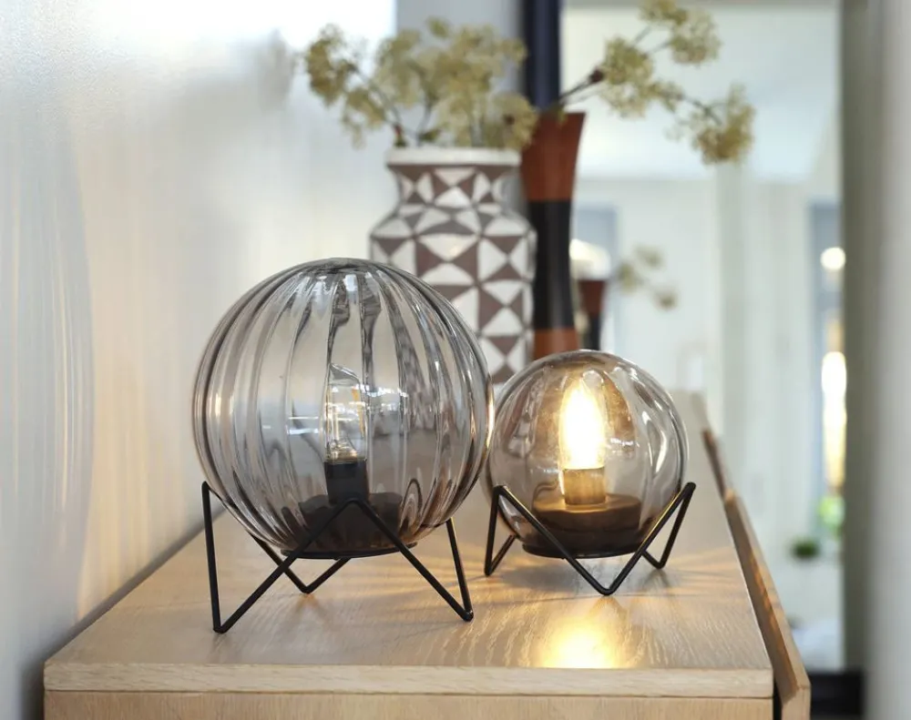 Becquet Lampe boule support métal< Luminaire|Décoration