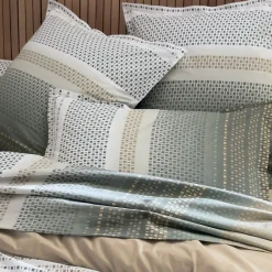 Becquet Linge de lit motif bandes géométriques< Housse De Couette|Linge De Lit Fantaisie, Linge De Lit Brodé