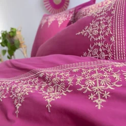 Becquet Linge de lit percale brodée - CRÉATION.< Les Matières|Housse De Couette