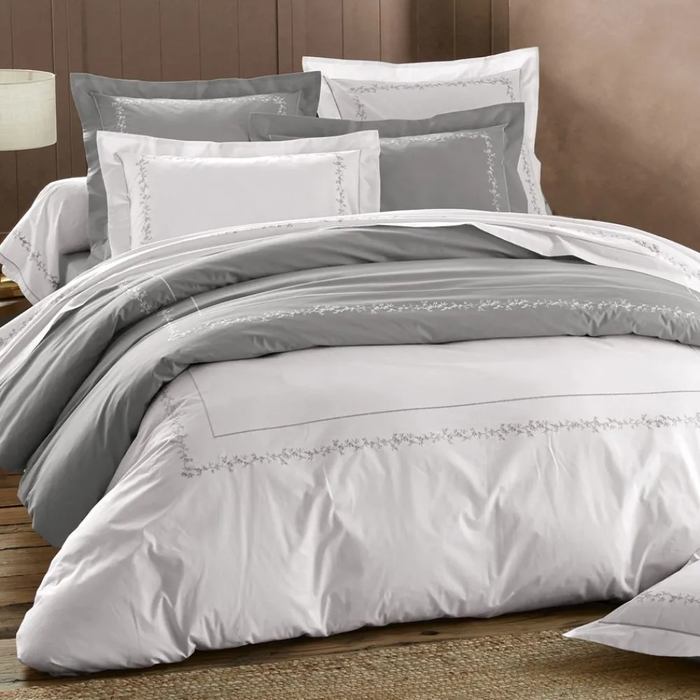 Becquet Linge de lit percale fleurs brodées et torsades - CRÉATION< Les Matières|Housse De Couette