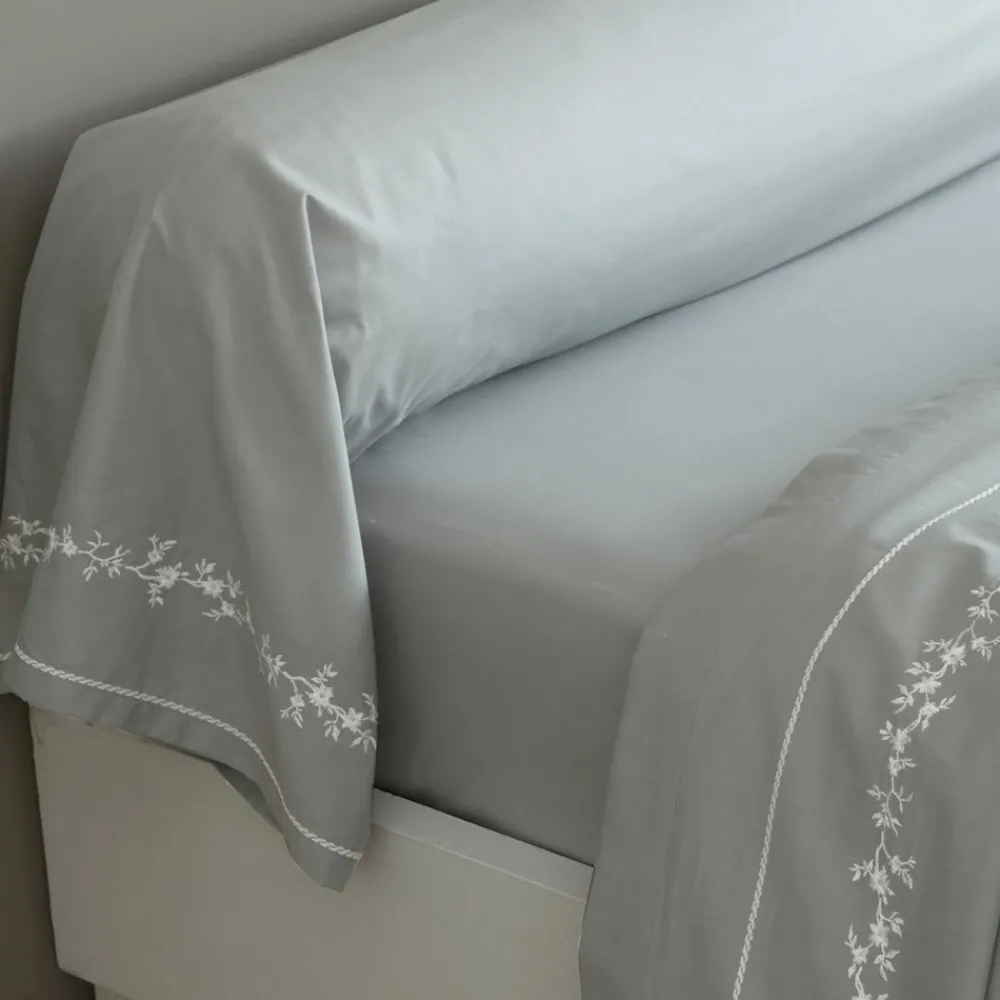 Becquet Linge de lit percale fleurs brodées et torsades - CRÉATION< Housse De Couette
