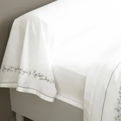 Becquet Linge de lit percale fleurs brodées et torsades - CRÉATION< Housse De Couette