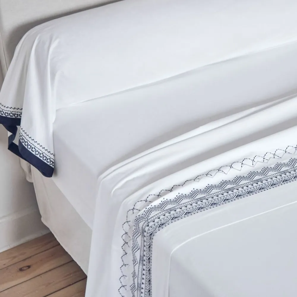 Becquet Linge de lit percale frises brodées - CRÉATION< Housse De Couette|Linge De Lit Fantaisie, Linge De Lit Brodé