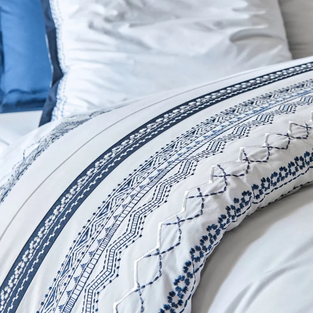 Becquet Linge de lit percale frises brodées - CRÉATION< Housse De Couette|Linge De Lit Fantaisie, Linge De Lit Brodé