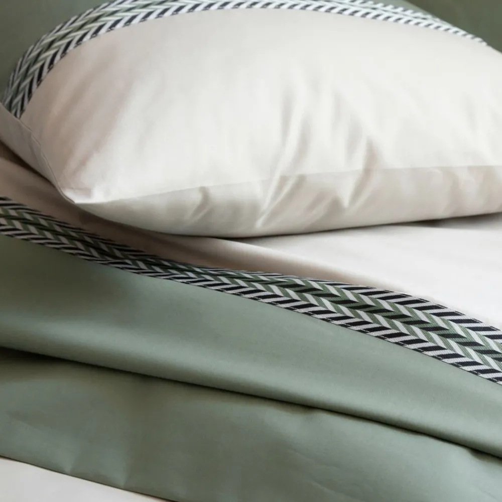 Becquet Linge de lit percale parements et galon< Housse De Couette|Linge De Lit Fantaisie, Linge De Lit Brodé