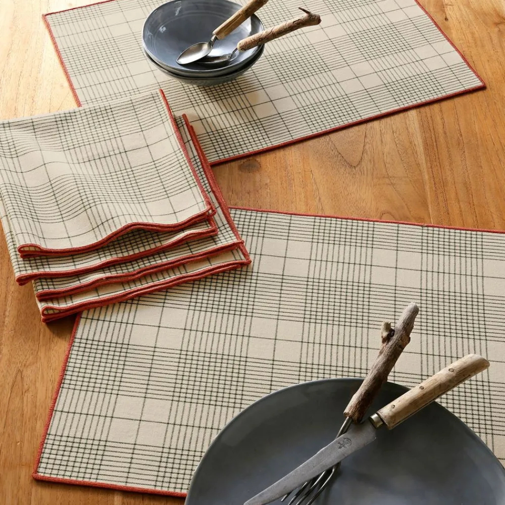 Becquet Linge de table à carreaux - CRÉATION< Nappe Fantaisie|Les Matières