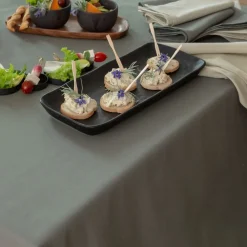 Becquet Linge de table en coton traité antitache - Lauréat< Nappe Unie|Les Matières