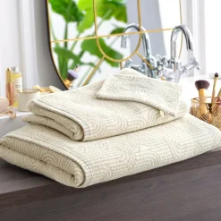 Becquet Linge de toilette motif géométrie fantaisie - 450 g/m²< Serviette De Bain Fantaisie