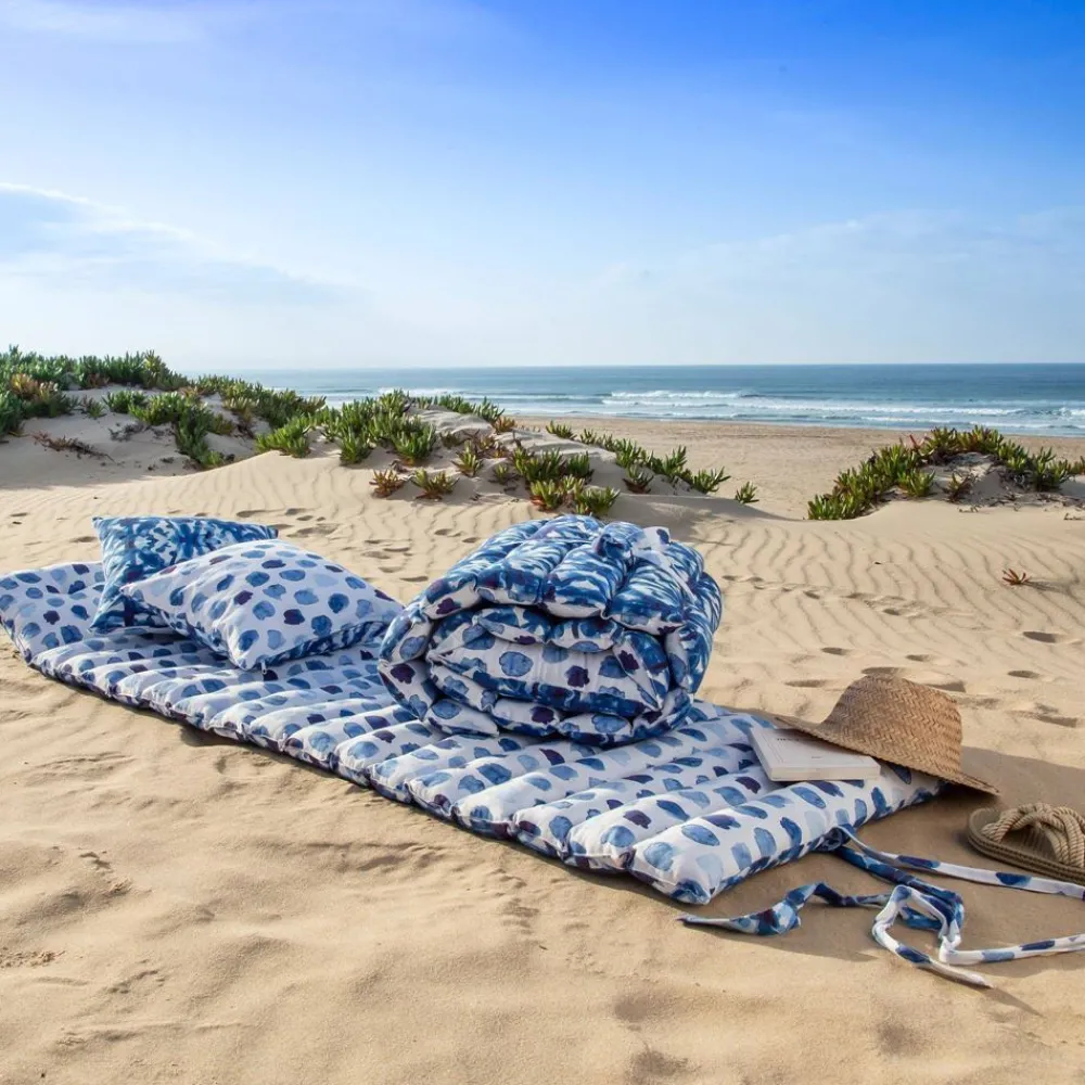 Becquet Matelas de plage enduit bleu et blanc double face< Rideau Et Déco Textile|Pouf, Matelas, Futon