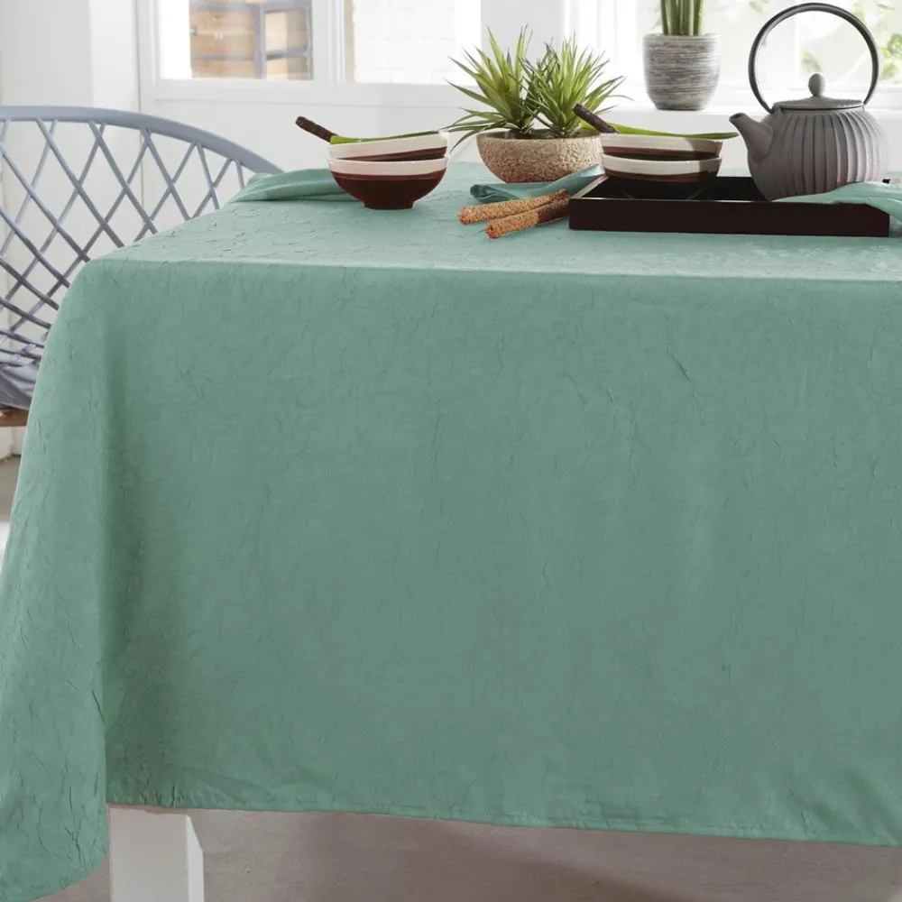 Becquet Nappe en polyester au froissé permanent< Nappe Unie
