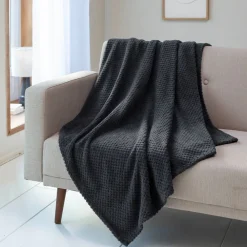 Becquet Plaid effet relief personnalisable< Rideau Et Déco Textile|Plaid