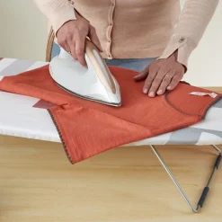 Becquet Table de repassage d'appoint< Entretien Du Linge Et Repassage