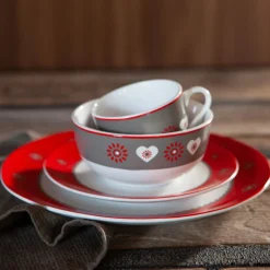 Becquet Vaisselle motif cœur et chalet - set de 4 pièces< Décoration|Art De La Table